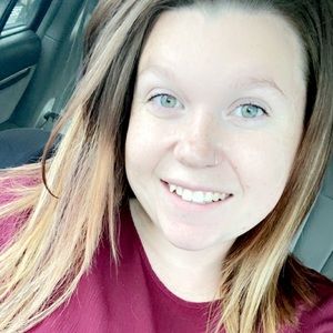 Meet your Posher, Desiree